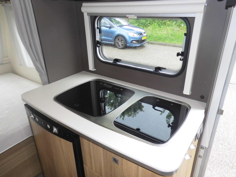 Caravelair Antares 440 Voortent, instapbeugel 