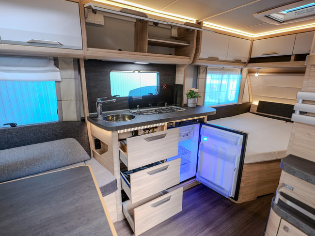 Knaus Sudwind 450 FU RONDZIT, MOVER, VOORTENT foto: 12