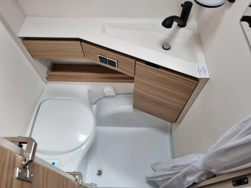 Dethleffs Nomad 460 EL First Edition  foto: 11
