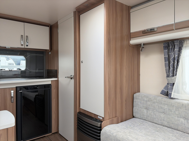 Sprite Alpine Sport 370 EK Unico luifel/Fietsendr.  foto: 8