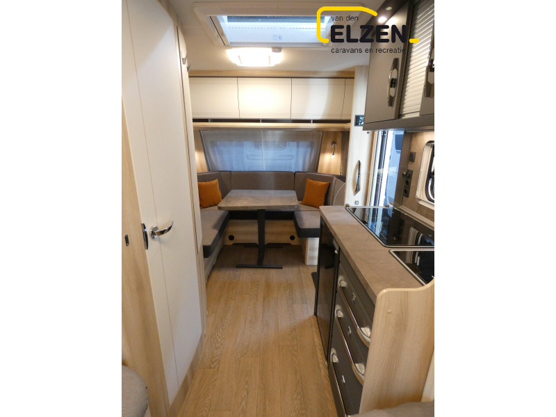 Hobby De Luxe 460 LU actie prijs, incl. opties  foto: 7