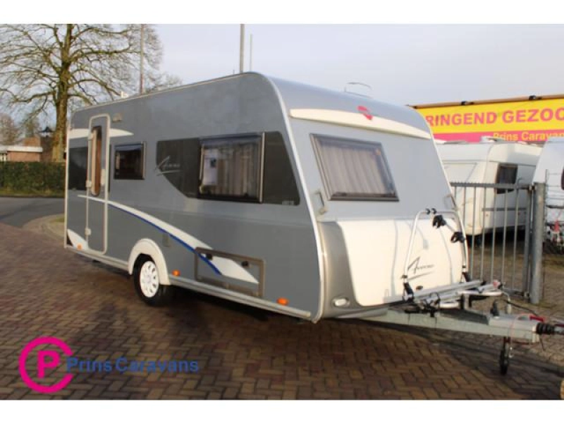 Bürstner Averso 450 Frans Bed en Rondzit 