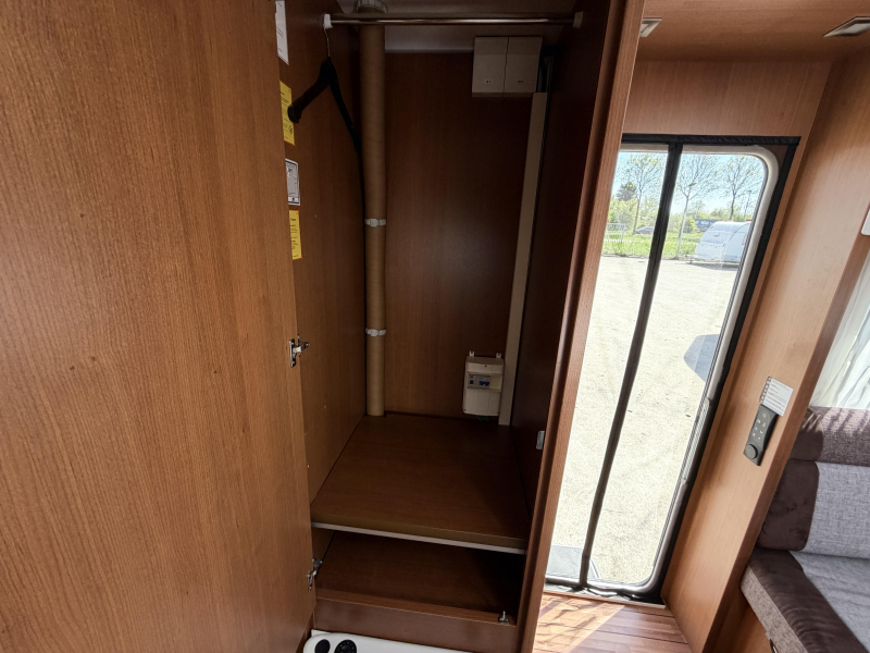Knaus Sudwind Exclusive 450 FU +fietsendrager+mover  foto: 16