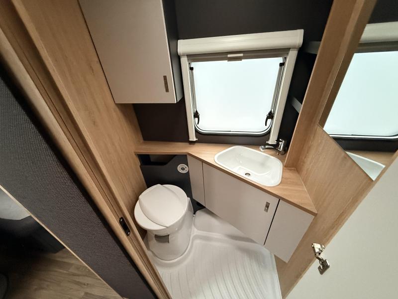 Knaus Sport 460 EU Enkele bedden  foto: 8