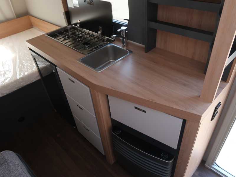 Knaus Sport 420 QD COMPACT EN GROTE KEUKEN !  foto: 15