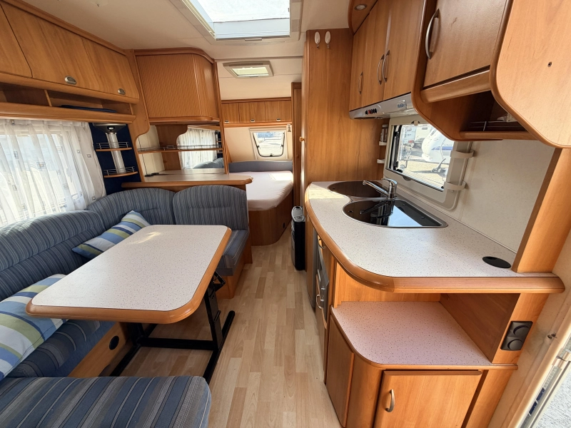 Hobby De luxe Easy 560 KMFE Voortent, 6 pers.  foto: 5