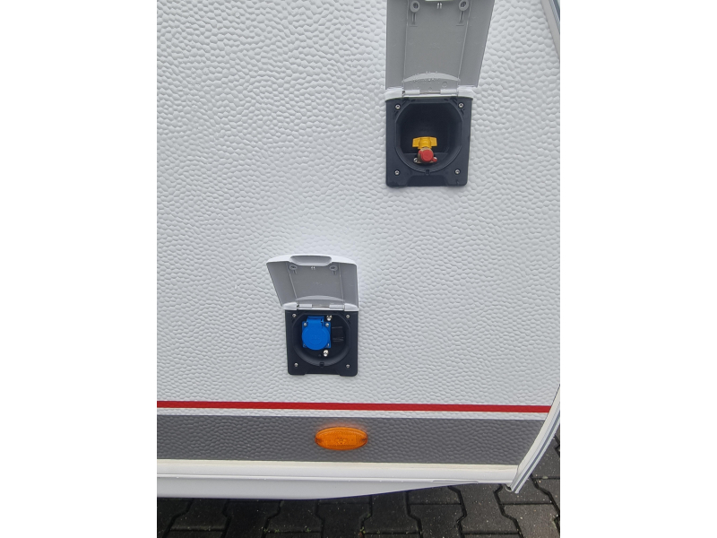 Bürstner Premio IC-line 460 TS  foto: 21