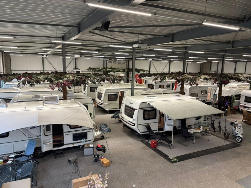 Hobby Excellent 460 SL Met mover en luifel  foto: 15