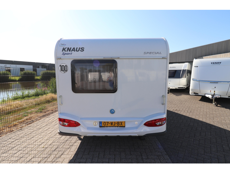 Knaus Sport 420 QD Special/ Mover/ Voortent  foto: 3
