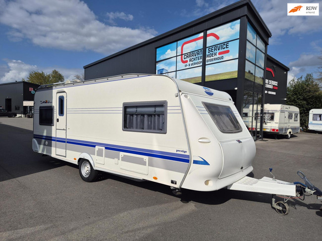 Hobby PRESTIGE 560 Kingsize Bed + Voortent Nw type 2e eig. hoofdfoto: 1