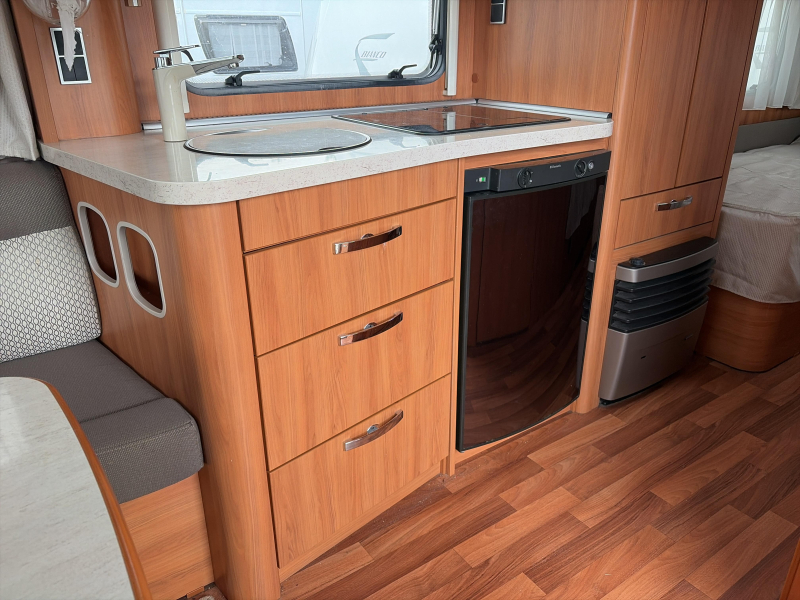 Eriba Nova Luxus Line 531 Mover/Voortent/Fietsendr.  foto: 6