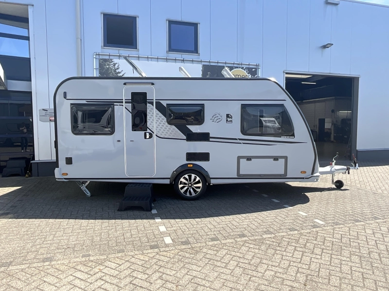 Knaus Sudwind Black Selection 460 EU ENKELE BEDDEN-DESIGN 