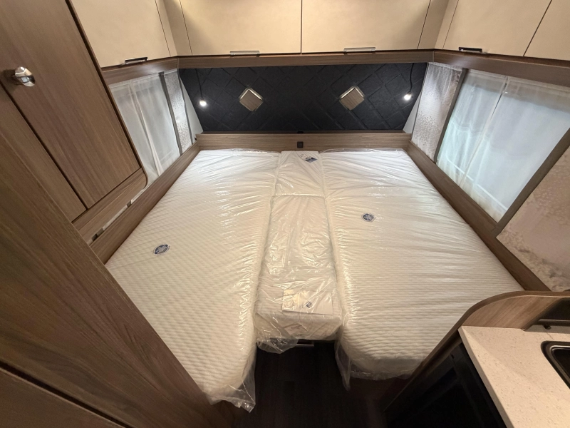 Tabbert Cazadora 460 E enkele bedden / dinette  foto: 17