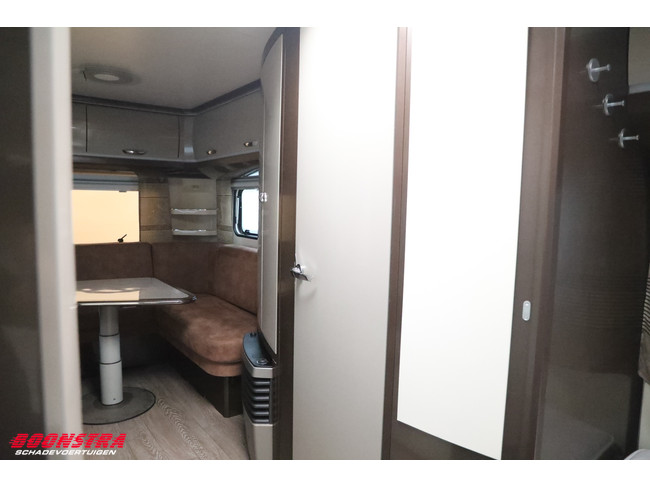 Hobby 495 UL Premium Middenkeuken Rondzit LMV foto: 15