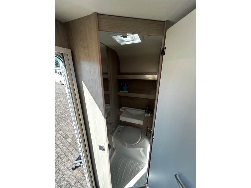 Caravelair Alba 390 Mover, Voortent & luifel  foto: 13