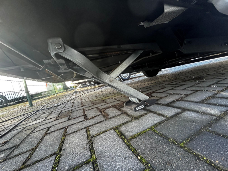 Adria Adora 472 LU Level/mover/2x voortent 