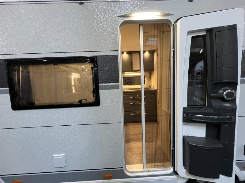 Hobby De Luxe 460 UFE  foto: 12