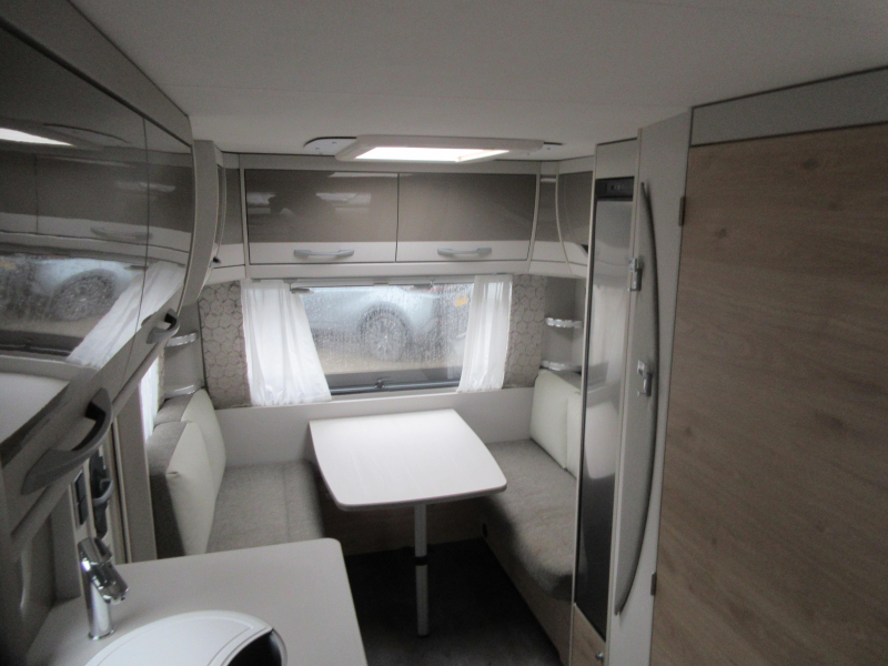Dethleffs Nomad Avantgarde 460 LE ZEER COMPLEET!  foto: 6