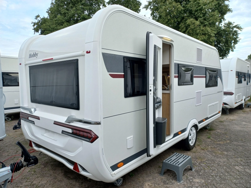 Hobby Excellent Edition 495 UL 1800kg-bedverbr-vloerverw  foto: 1