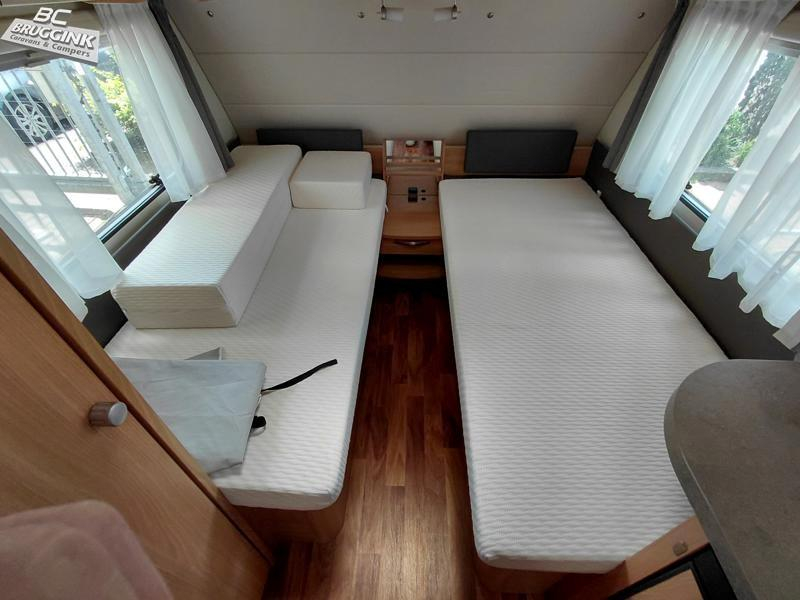 Knaus Sudwind 500 EU - ENKELE BEDDEN - RONDZIT  foto: 7