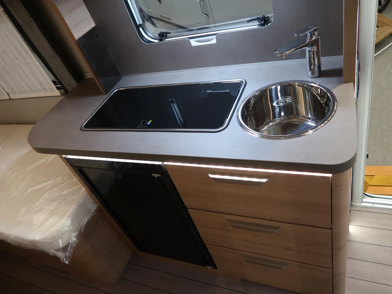 Knaus Sudwind Black Selection 500 EU !! BED VAN 217CM LANG !!!  foto: 13