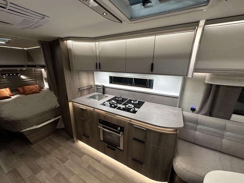 Kabe Royal 600 D XL Model 2026 - KingSize  foto: 7