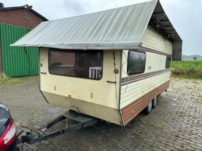 Knaus Wolf 535 met winterdak 