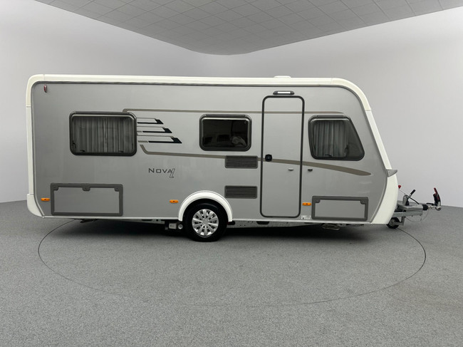 Eriba Nova Light 442 Crystal Silver foto: 9