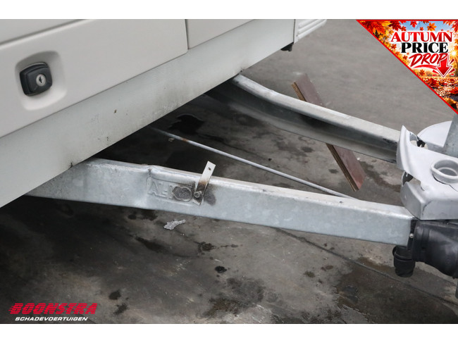 Kip Navigator 44 TDB Mover Radio Middenkeuken Lengtebed Kachel foto: 15