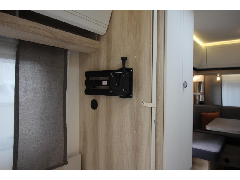 Hobby De Luxe 460 UFE Frans bed & rondzit!  foto: 17