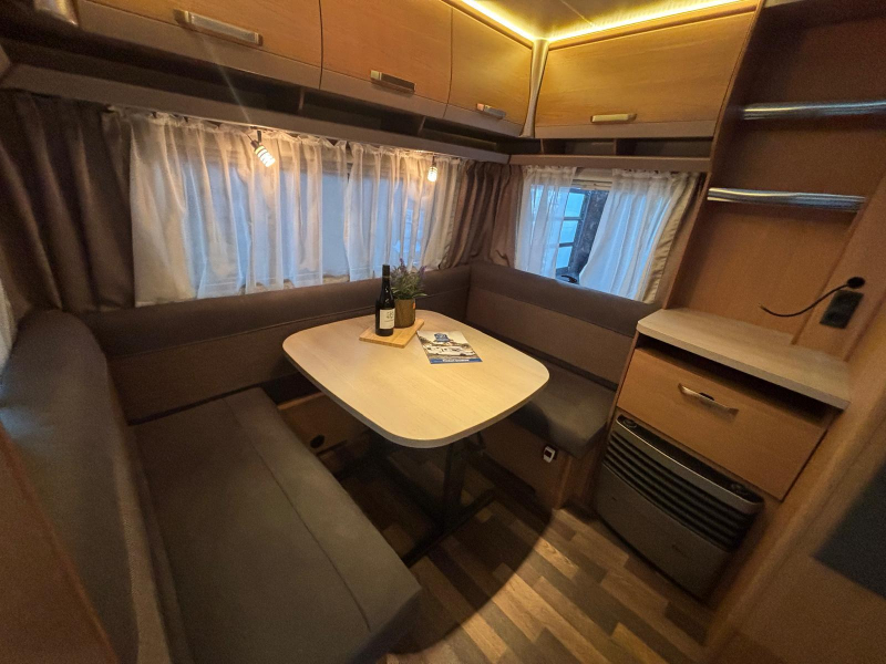Knaus Sport 460 UE mover, voortent, luifel  foto: 8
