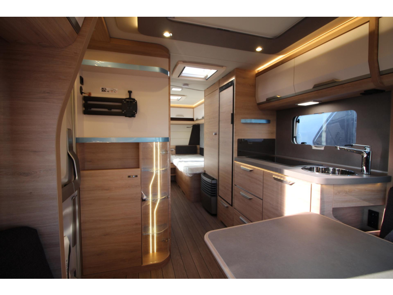 Knaus Sudwind Black Selection 540 UE Panoramaraam + Enkelbed  foto: 7