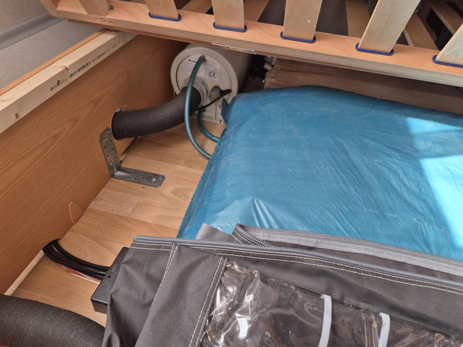 Hobby PRESTIGE 560 Kingsize Bed + Voortent Nw type 2e eig. foto: 20