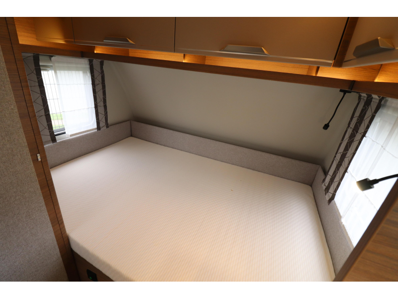 Knaus Sport E-Power Selection 420 QD Mover / Luifel / Airco  foto: 11