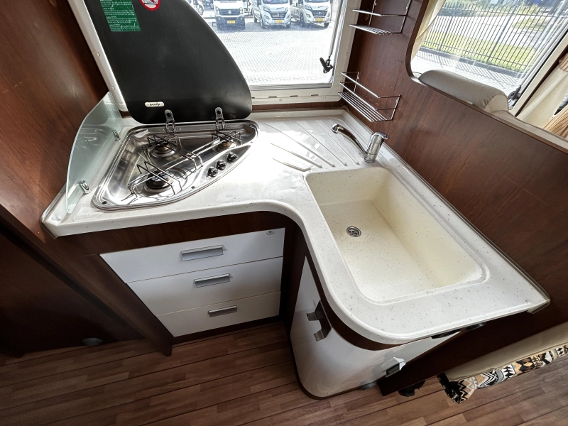 Elnagh Prince 590 L Fransbed/2011/7.30m  foto: 15