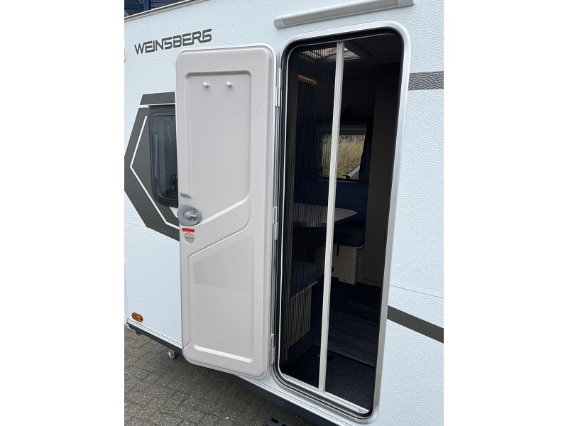 Weinsberg CaraLife 470 EU AIRCO-ENKELE BEDDEN 