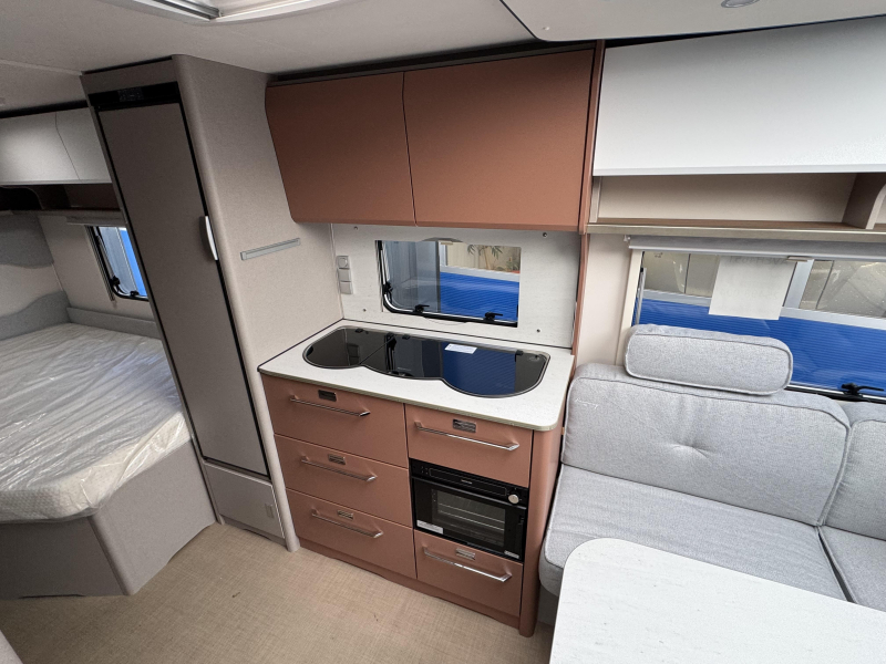 Bürstner Averso Harmony Line 465 TS incl Mover  foto: 7