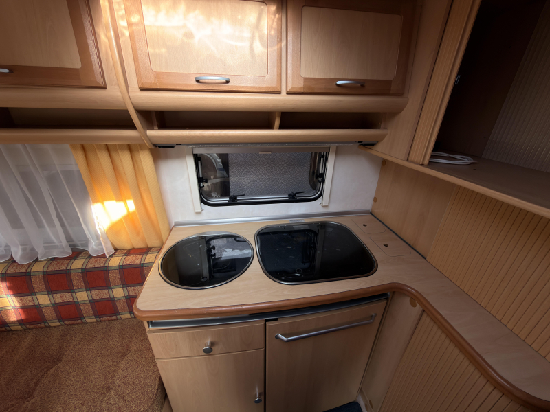 TEC Travel King 490 K Voortent+reservewiel  foto: 7