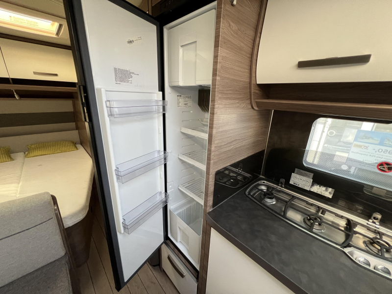 Knaus Sport Silver Selection 540 FDK stapelbed , 5 persoons  foto: 10