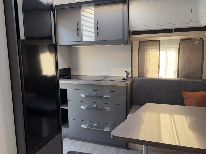 Hobby De Luxe 400 SFE Model 2027  foto: 6