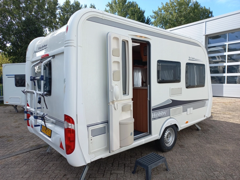Hobby De Luxe 400 SF voortent-fietsendrager 