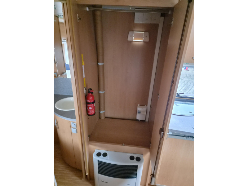 Knaus Sudwind 550 FSK -Mover - Airco - Voortent  foto: 12