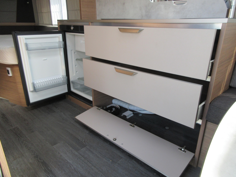 Knaus Sport E-Power Selection 500 UF ZEER NETJES  foto: 9