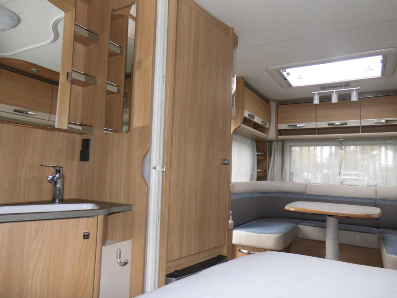 Knaus Sudwind 450 FU Mover en cassetteluifel!  foto: 8