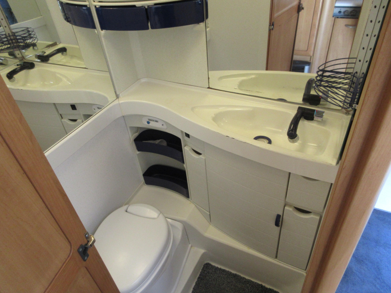 Eriba Nova 532 MET AIRCO EN MOVER  foto: 13