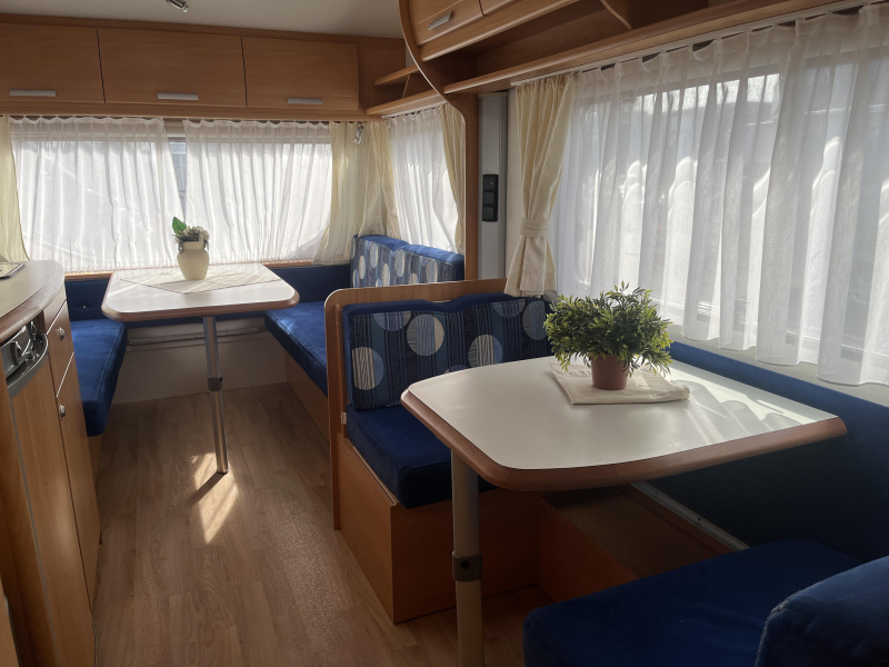 Chateau Calypso 480 KMD Stapelbed - Voortent  foto: 4