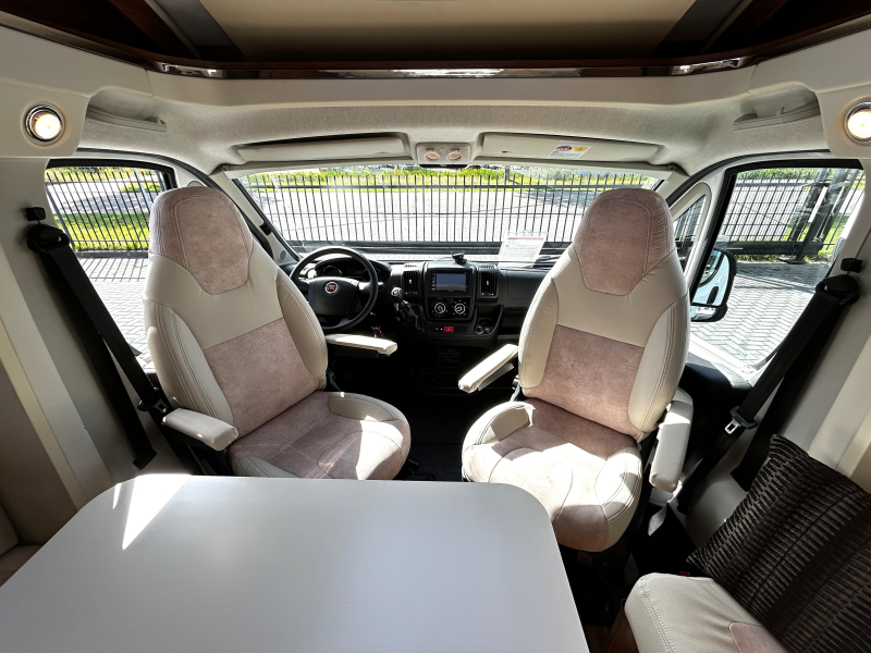 Adria Coral S 690 SC Queensbed/Euro5/2015/7.3m  foto: 14