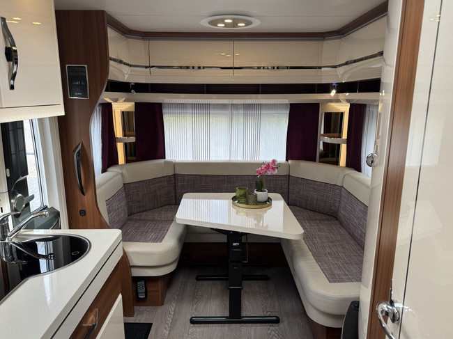 Hobby Excellent 495 UL met enkele bedden **Mover/ATC/1e eigenaar/Zeer nette caravan** foto: 23