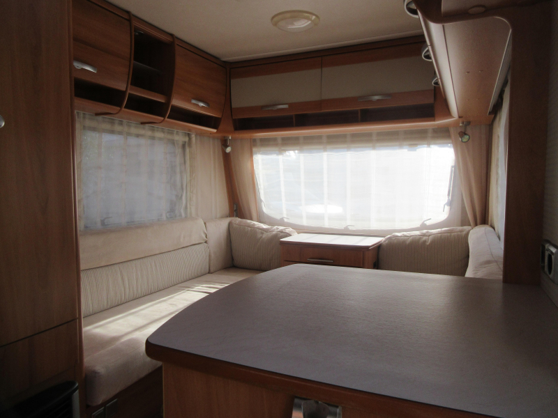 Eriba Nova GL 390 COMPACT MET EINDKEUKEN  foto: 6