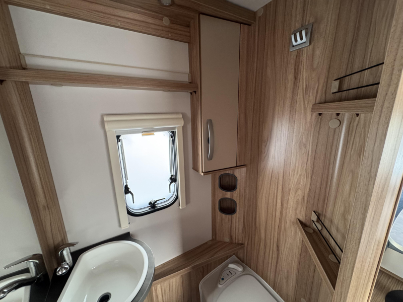 Eriba Nova Light 470 voordeel  foto: 14